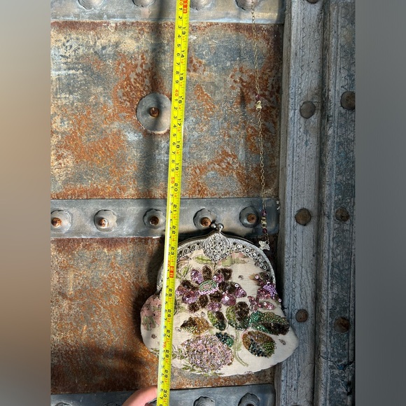 Vintage Victorian style clutch purse - Picture 3 of 5